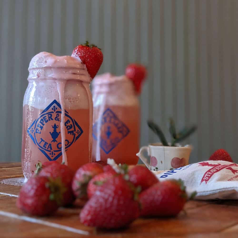 Strawberry Shindig Muslin Bag of Loose Leaf Tea - 15 Servings - Image 2